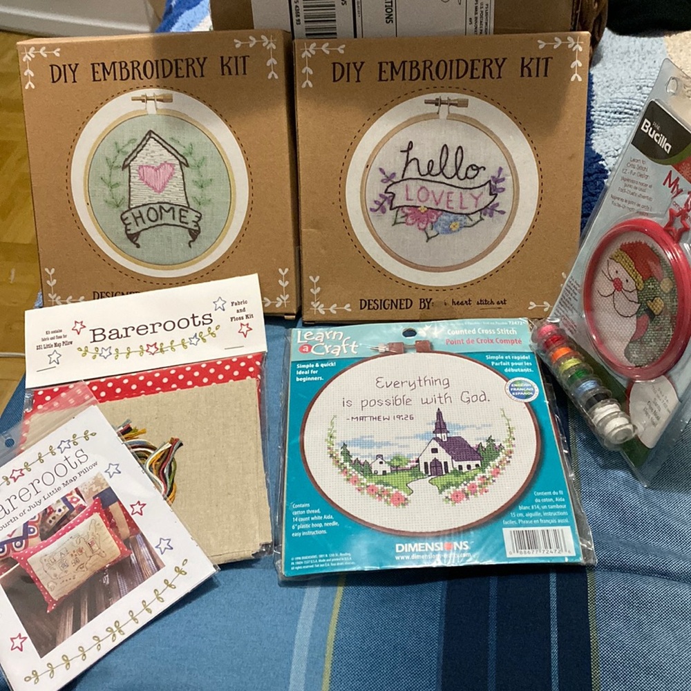 Lot of 5 embroidery kits. All new in packaging